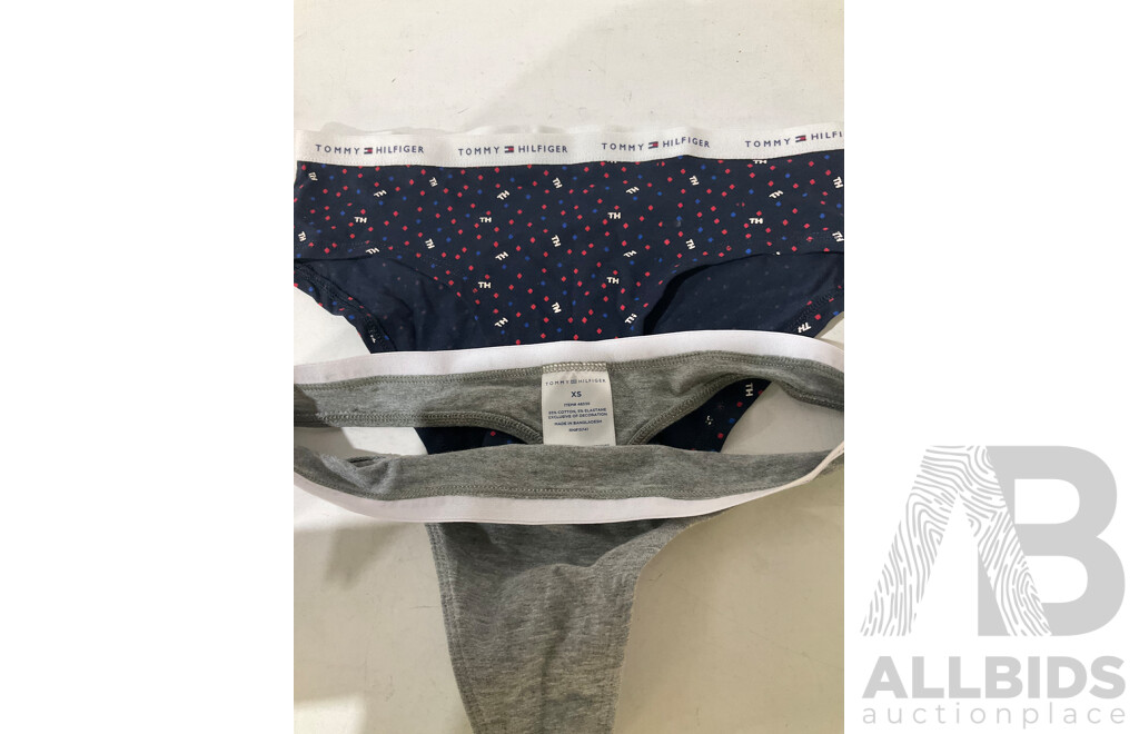 HI BELLS, NICKY KAY, ELLESSE, ADIDAS, BONDS, TOMMY HILFIGER, CALVIN KLEIN, MILEA, LEE - Sizes 8/Small/Medium - Assorted Womens Clothing - Lot of 17 - Estimated ORP $1000.00