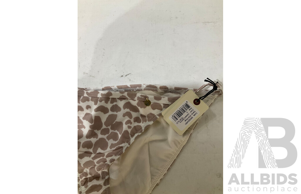 HI BELLS, NICKY KAY, ELLESSE, ADIDAS, BONDS, TOMMY HILFIGER, CALVIN KLEIN, MILEA, LEE - Sizes 8/Small/Medium - Assorted Womens Clothing - Lot of 17 - Estimated ORP $1000.00