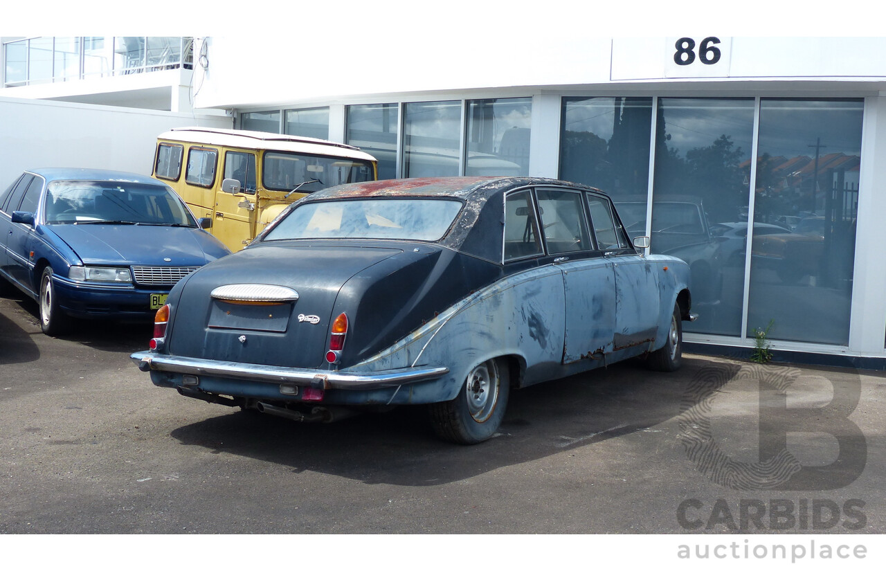 Circa 1980s Daimler DS420 Limousine Auto 4d Sedan in Grey 4.3L - Project Car