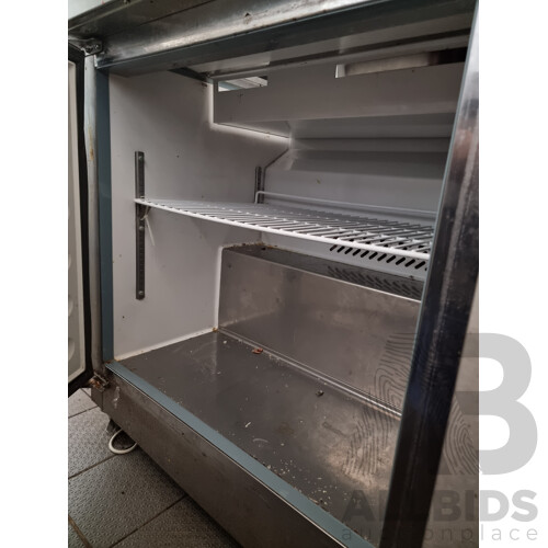 POLAIR Refrigerated Sandwich Bar/Servery and Refrigerator