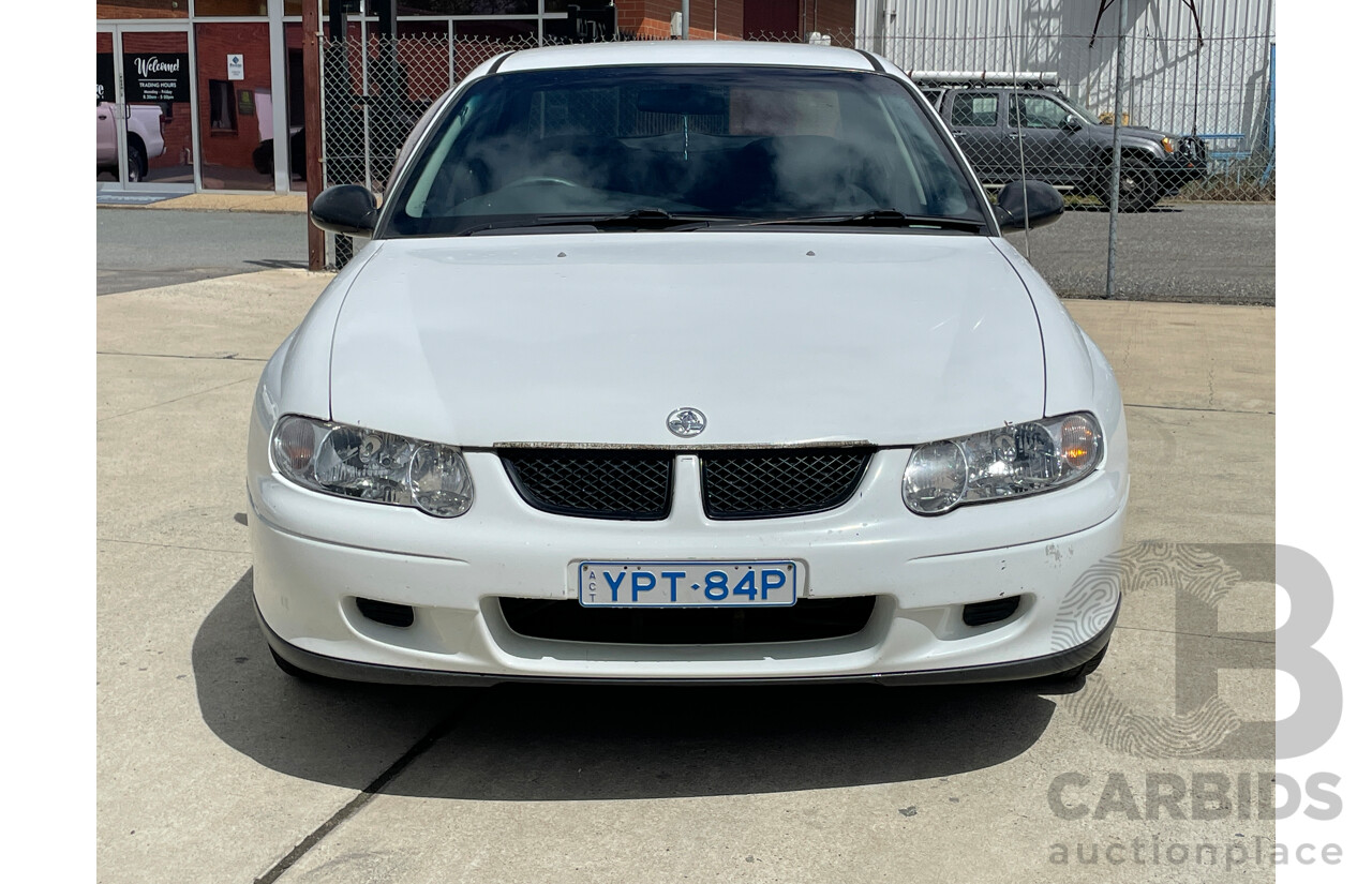 11/2001 Holden Commodore Executive VXII 4d Sedan White 3.8L