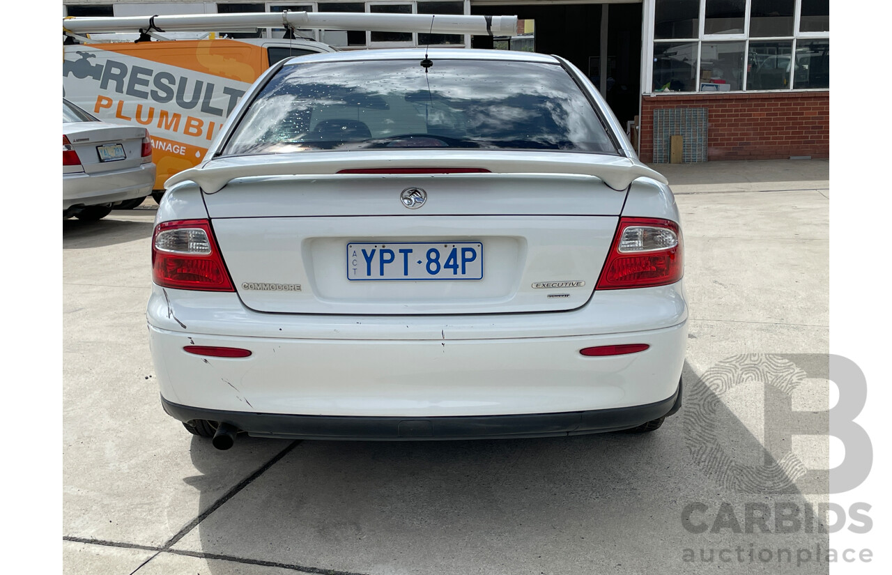 11/2001 Holden Commodore Executive VXII 4d Sedan White 3.8L