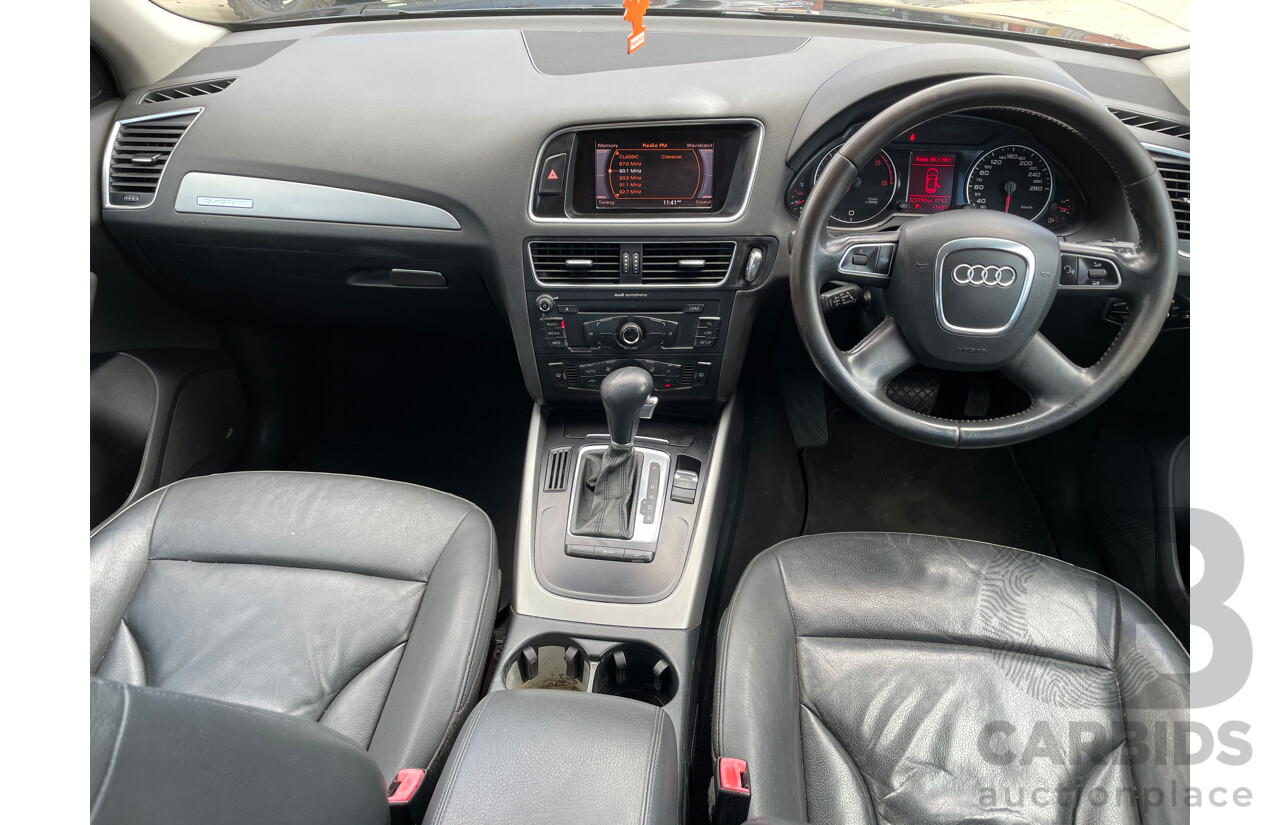 3/2011 Audi Q5 2.0 TDI Quattro 8R MY11 4d Wagon Black 2.0L