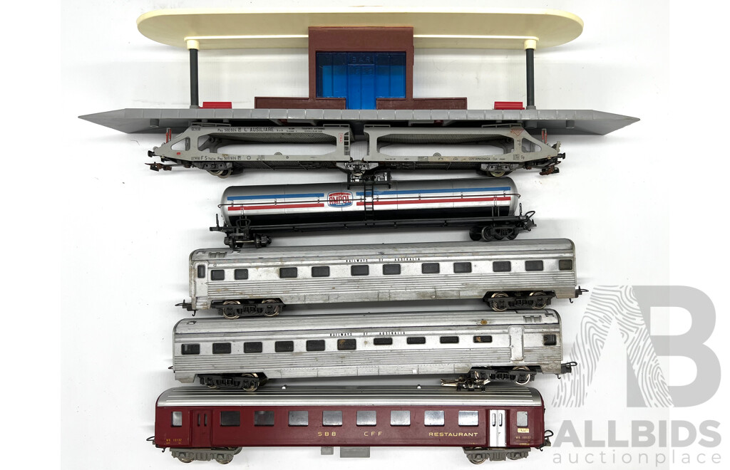 Vintage Lima HO Carriages and Station Some Boxed Includes Railway of Australia and Ampol