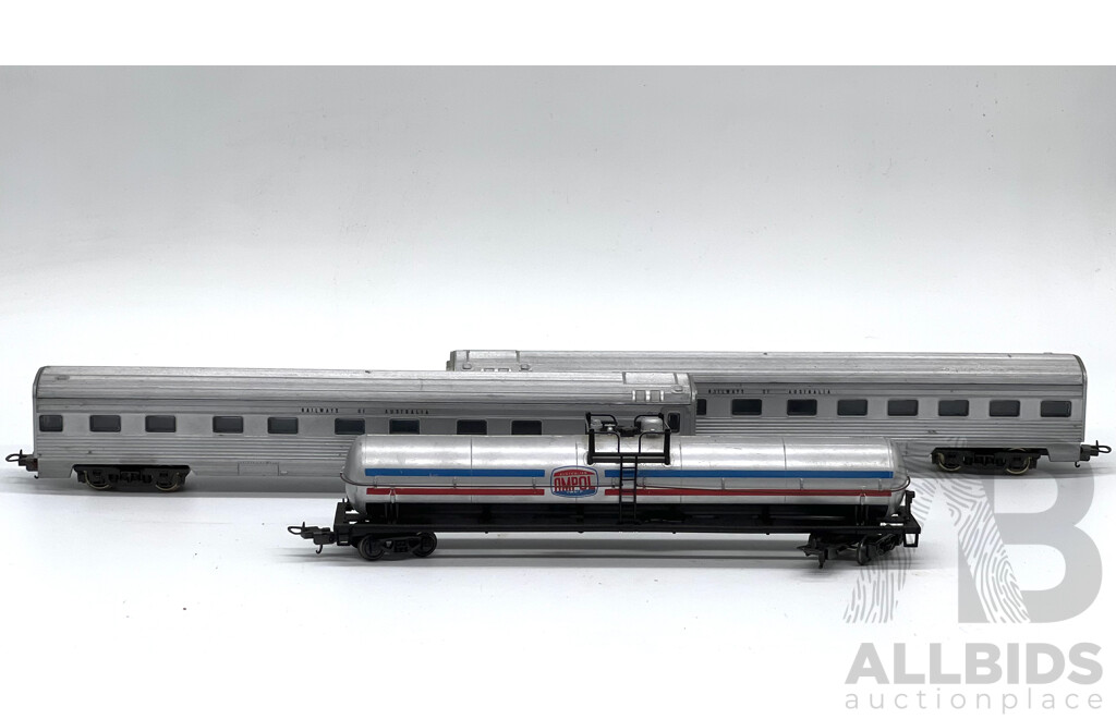 Vintage Lima HO Carriages and Station Some Boxed Includes Railway of Australia and Ampol