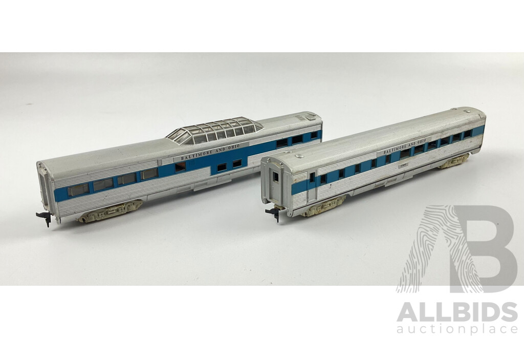 Vintage OO Scale Athearn Baltimore and Ohio Passenger Carriages 1090 and 500