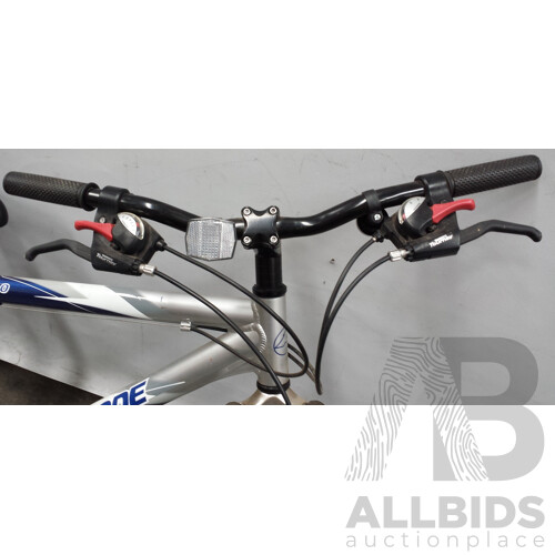 Alamode MTN-1.0 21 Speed Mountain Bike
