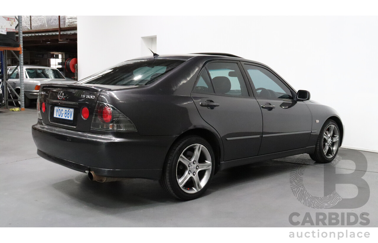 7/2002 Lexus Is300  JCE10R 4d Sedan Grey 3.0L