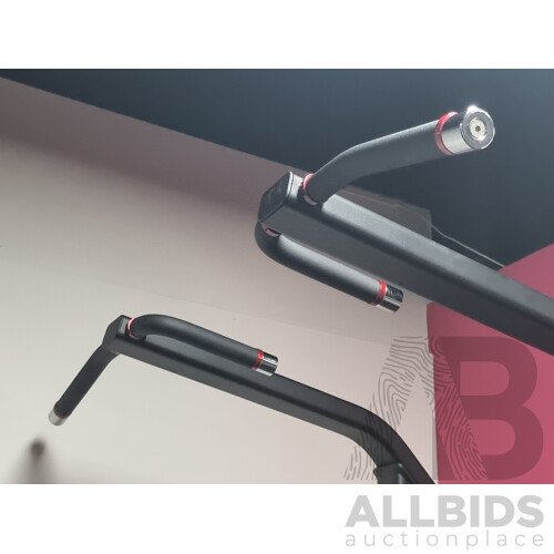 Nautilus Impact Chin/Dip Assist Pin Loaded Machine - Commercial Grade