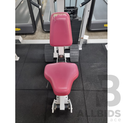 Life Fitness Seated Row Machine