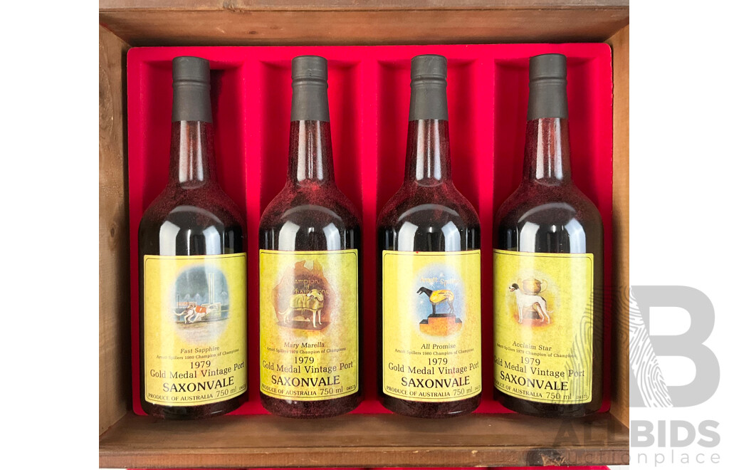 Saxonvale Gold Medal Vintage 1979 Commemorative Greyhound Port Four 750ml Bottles in Wooden Presentation Box
