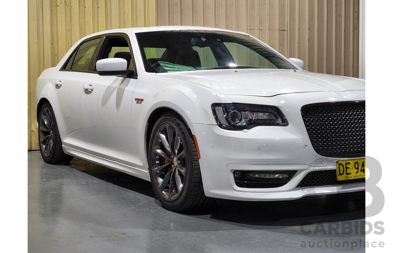 2/2018 Chrysler 300 SRT8 Hyperblack Edition MY18 4d Sedan White 6.4L V8