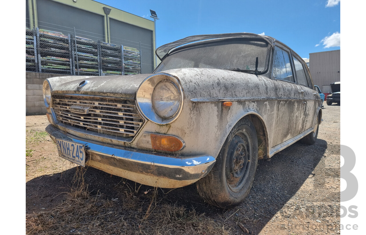 1970 Austin 1800 MkII Sedan - Beige