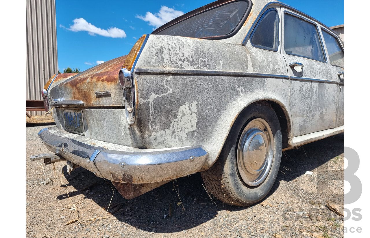 1970 Austin 1800 MkII Sedan - Beige