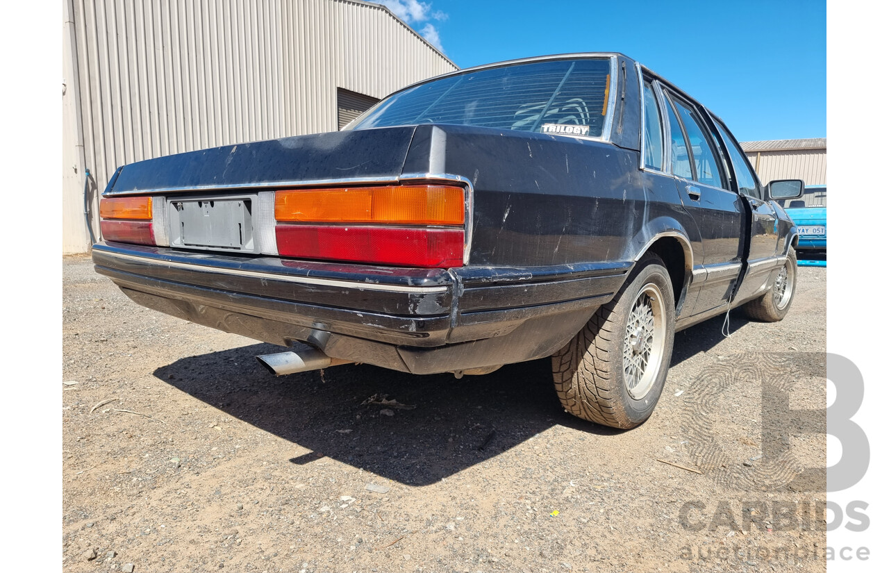 1985 Ford Fairlane ZL Sedan - Black