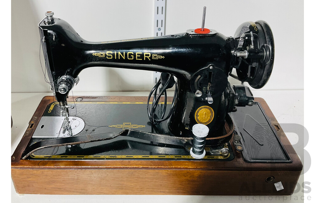 Vintage Singer Sewing Machine With Hard Wooden Case, Electric Cable and Knee Press Lever