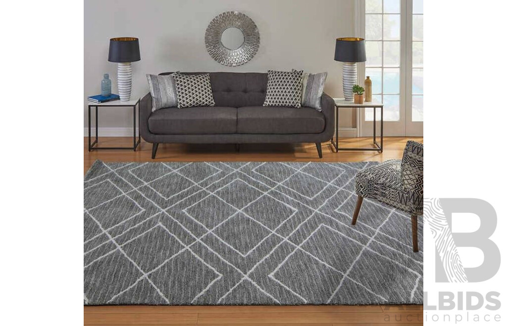 Gertmenian Soft Step Microfiber Shag Rug (7ft 10in X 10ft) - ORP $229.99