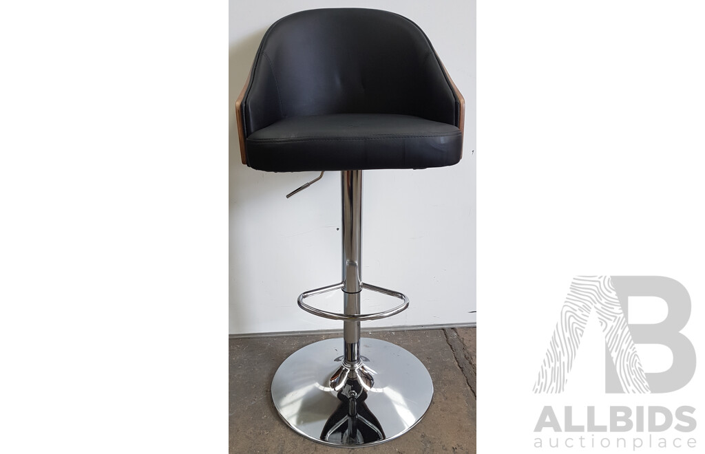 Bayside Furnishings Gas Lift Leather Barstool - ORP $229.99