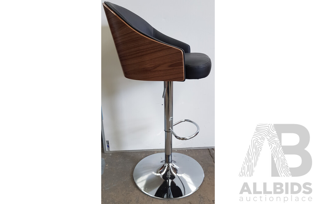 Bayside Furnishings Gas Lift Leather Barstool - ORP $229.99