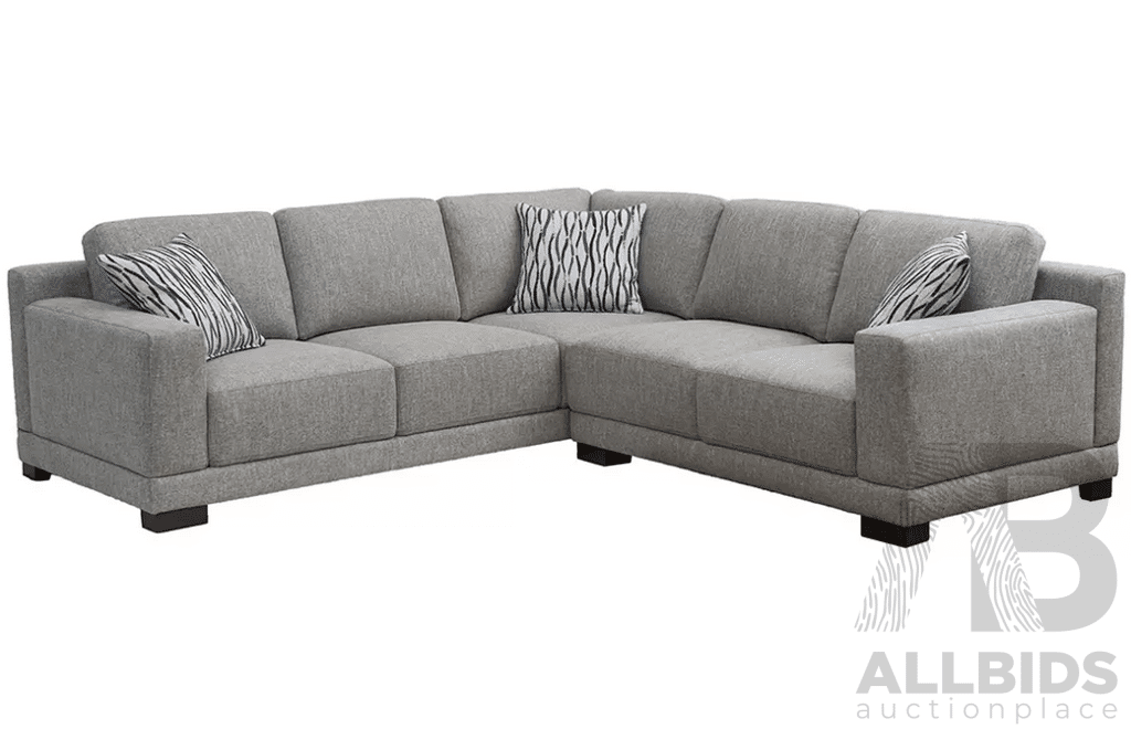 Synergy Home Furnishing 5 Seater Sofa - ORP $1,549.99