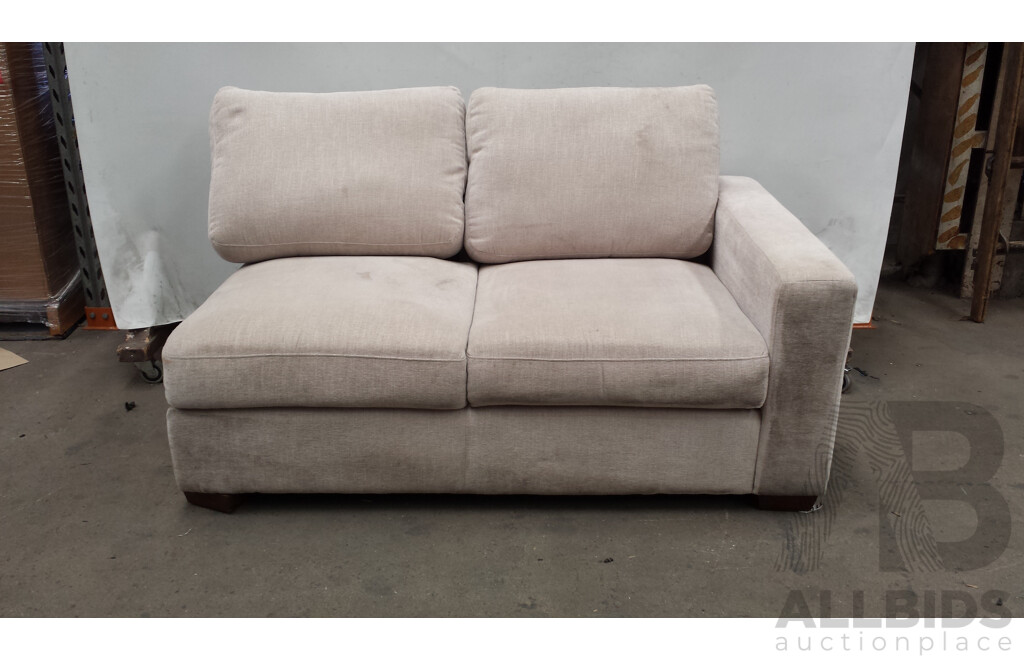 Synergy Home Furnishing 5 Seater Sofa - ORP $1,549.99