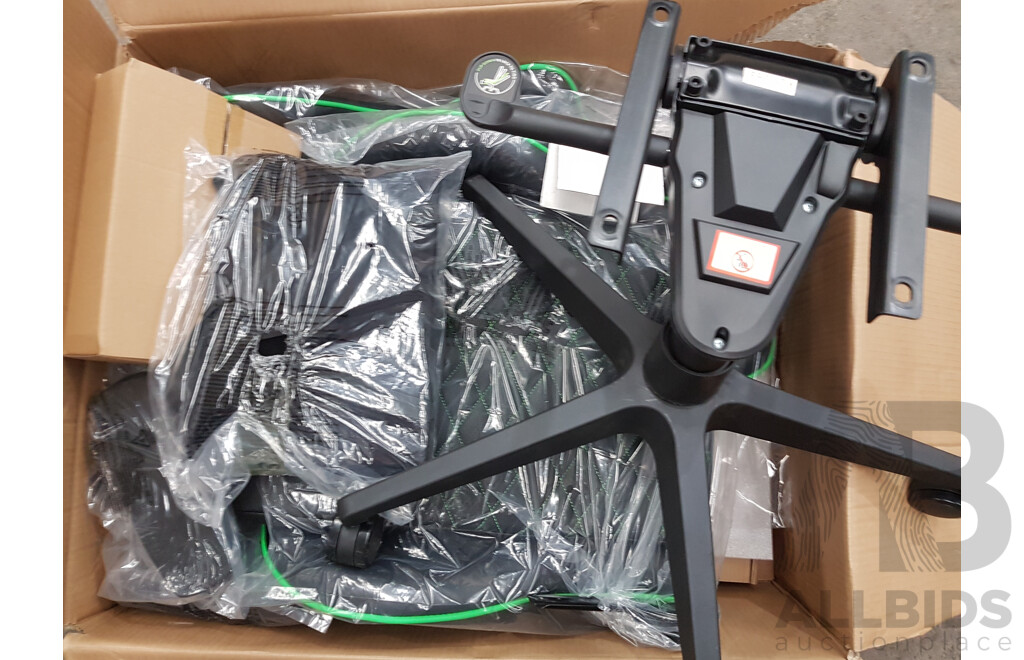 Razer Edition Tarok Pro Gaming Chair by Zen - ORP $349.00