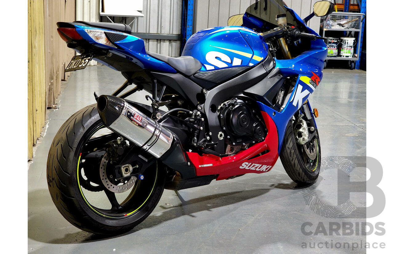 11/2015 Suzuki GSX-R750 750cc Super Sport Motorcycle