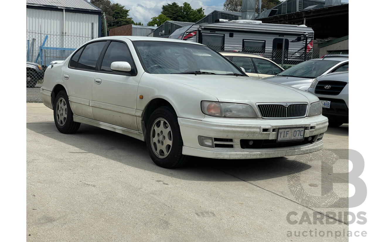 3/1999 Nissan Maxima 30S Touring A32 4d Sedan White 3.0L