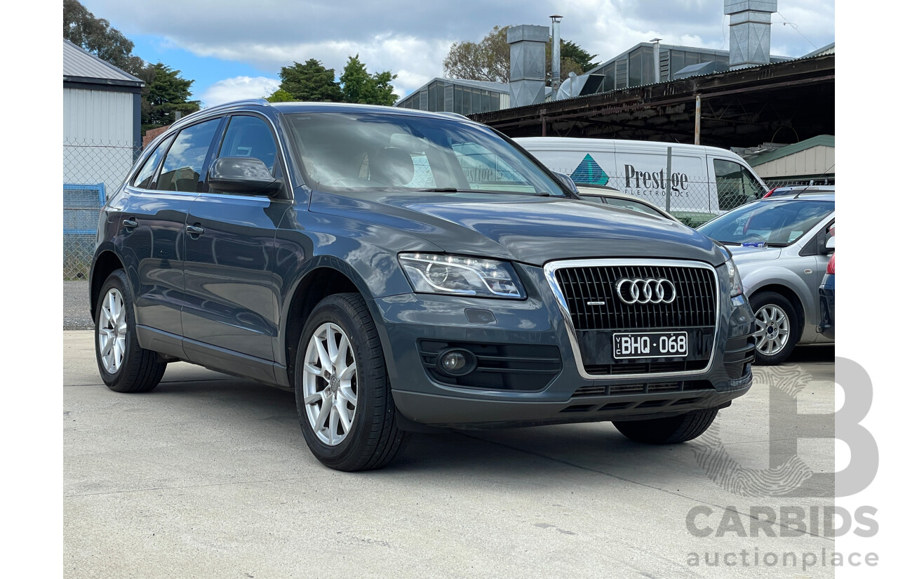 8/2010 Audi Q5 3.0 TDI Quattro 8R MY10 4d Wagon Grey 3.0L