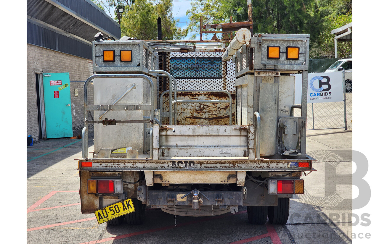 06/2007 Isuzu NPR 200 N5 Medium 2d Truck White 5.2L Turbo Diesel - 150hp