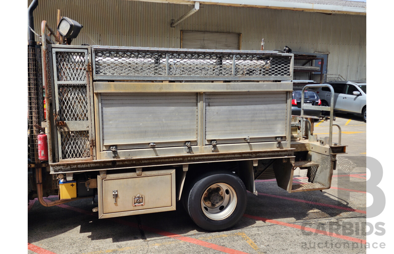 06/2007 Isuzu NPR 200 N5 Medium 2d Truck White 5.2L Turbo Diesel - 150hp