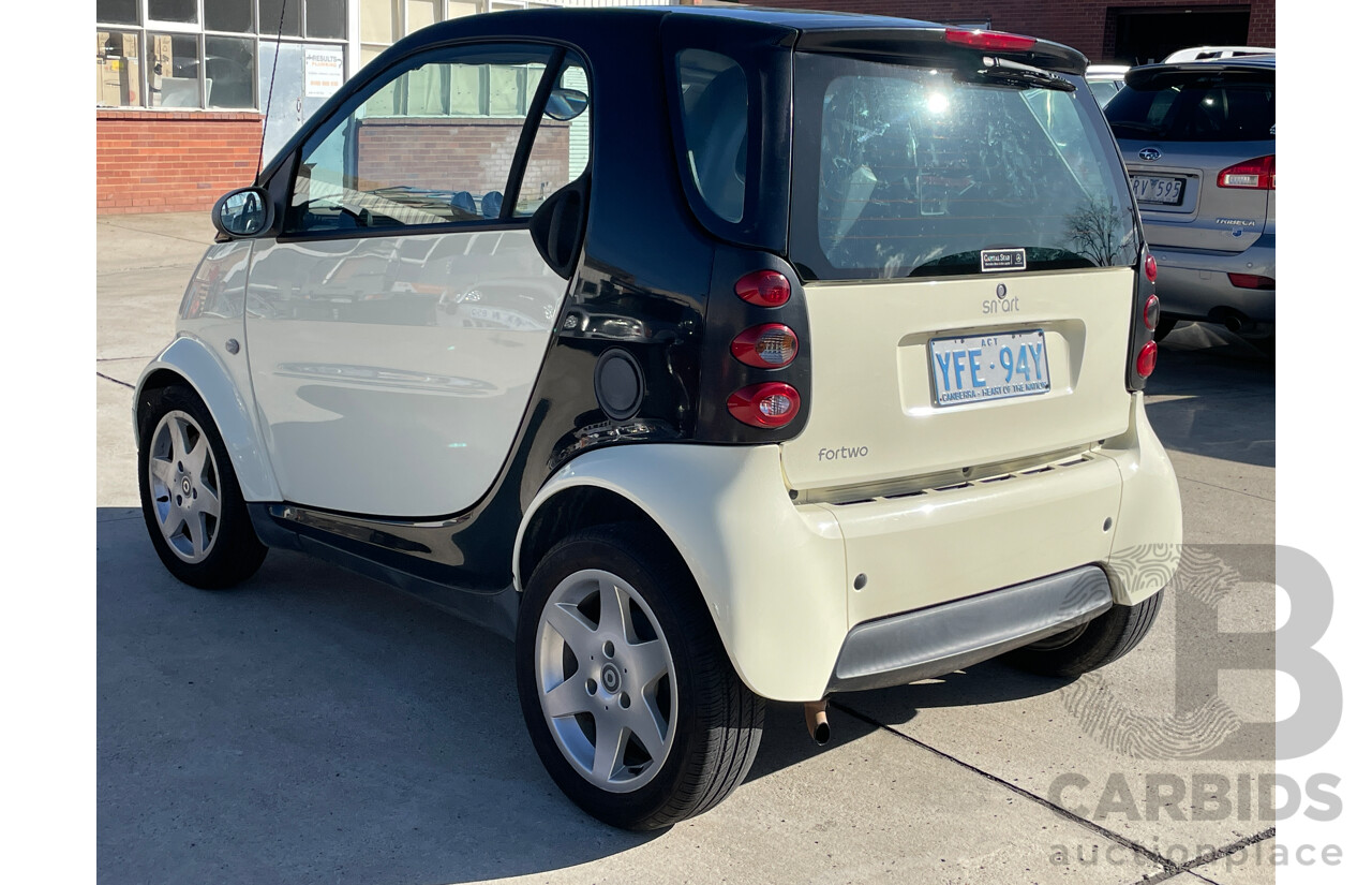 9/2006 Smart Fortwo Coupe  2d Coupe White 0.7L