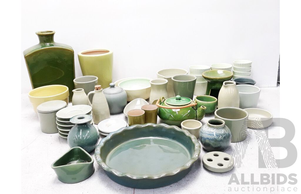 51 Piece Green Crockery Set