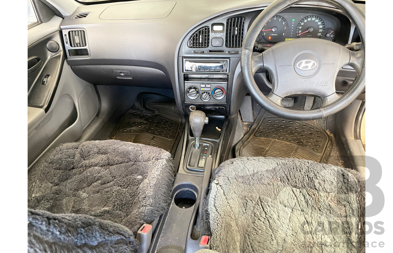 2/2006 Hyundai Elantra 2.0 HVT XD 05 UPGRADE 4d Sedan Beige 2.0L