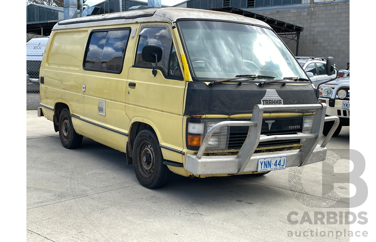 1/1984 Toyota Hiace YH61 4d Trakka Camper Van Yellow 2.0