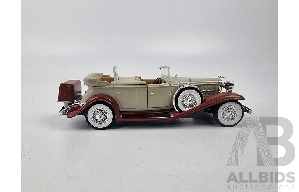 1932 Cadillac Phaeton V16 Die Cast Model Car by ANSON