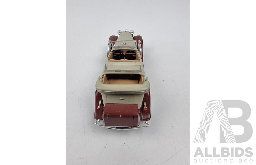 1932 Cadillac Phaeton V16 Die Cast Model Car by ANSON