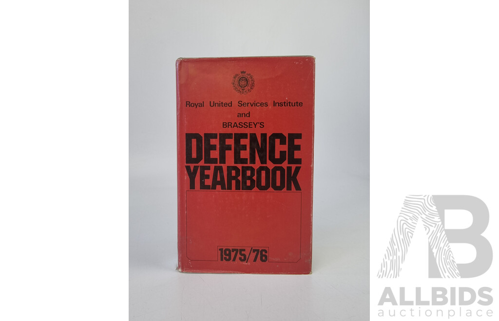 Vintage Books - Guidebook for Marines & Brassey's Defence Yearbook 1975/76 - Quantity of 2