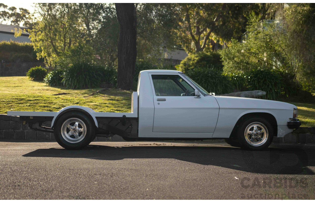 2/1974 Holden HQ 1 Tonne Tray Back White 5.0L V8