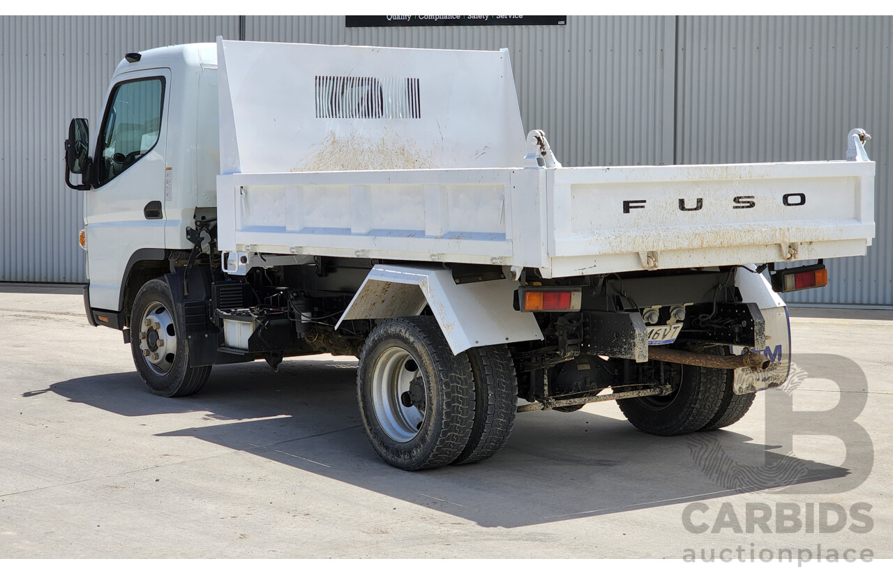 12/2017 Mitsubishi Canter Fuso 715 Tipper Truck 2d White 3.0L Turbo Diesel