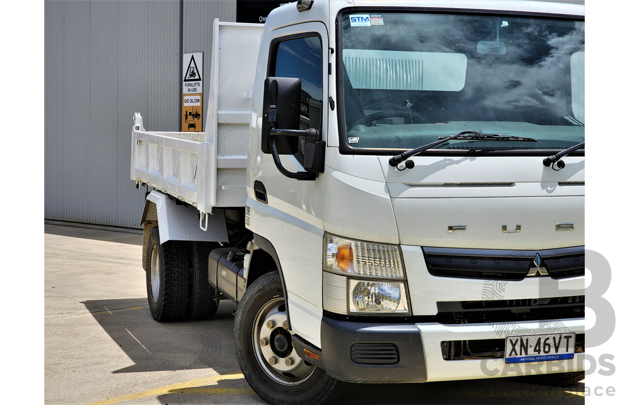 12/2017 Mitsubishi Canter Fuso 715 Tipper Truck 2d White 3.0L Turbo Diesel