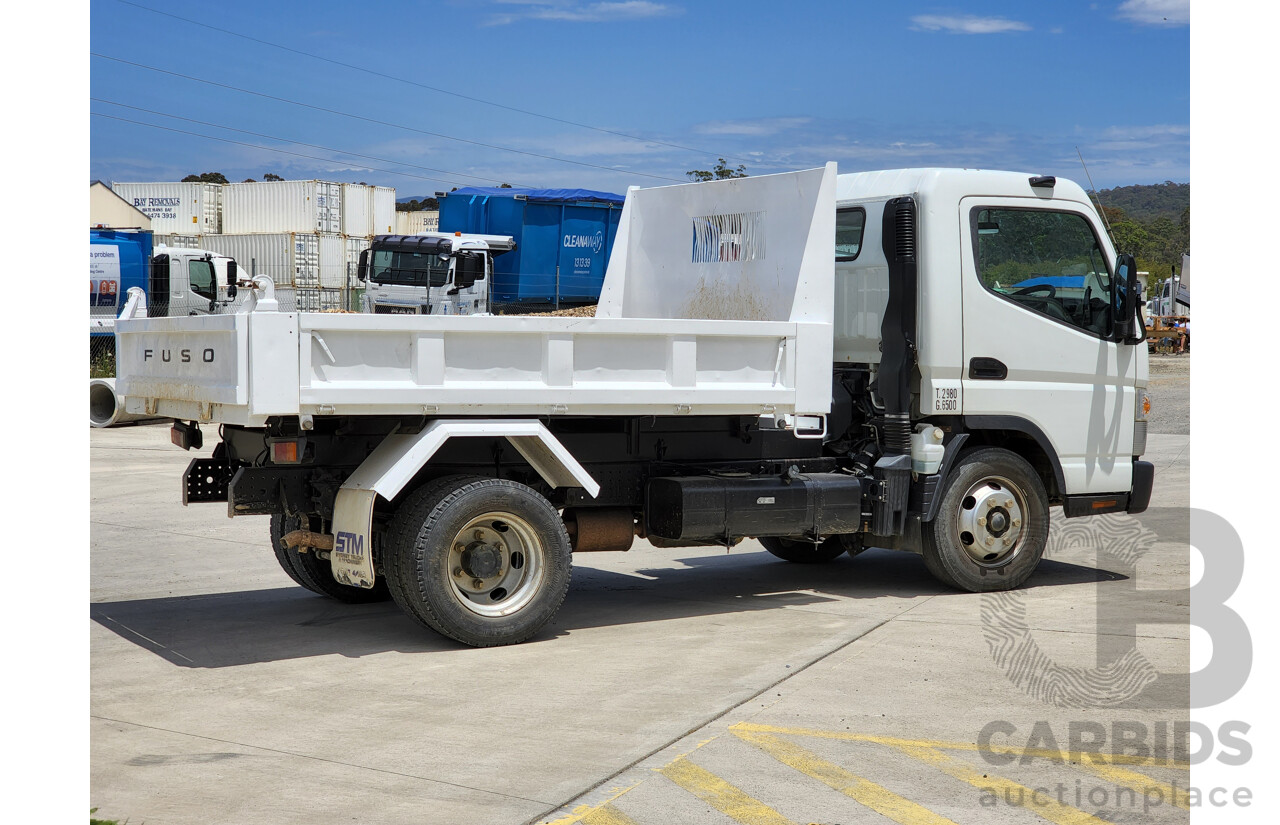 12/2017 Mitsubishi Canter Fuso 715 Tipper Truck 2d White 3.0L Turbo Diesel