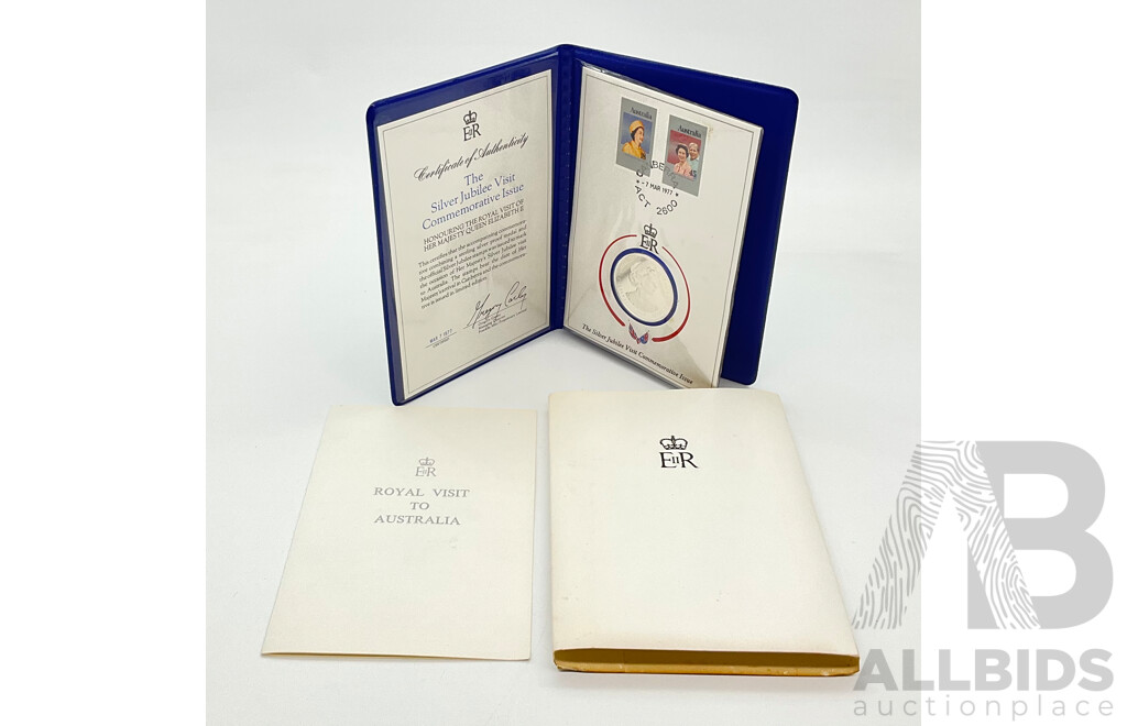 Franklin Mint Australian 1977 Silver Jubilee Visit Commemorative Issue Coin and Stamp Folder