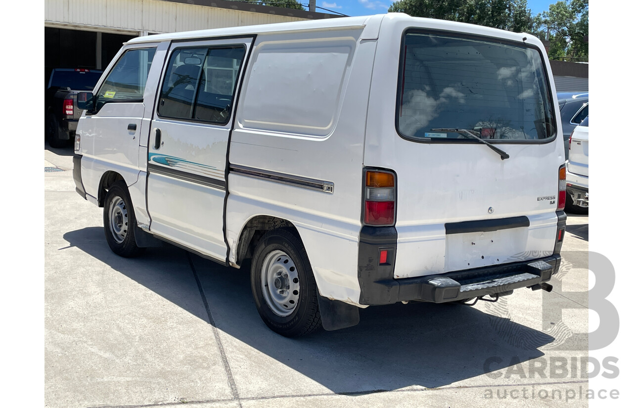 10/2003 Mitsubishi Express SWB SJ-MY03 Van White 2.0L