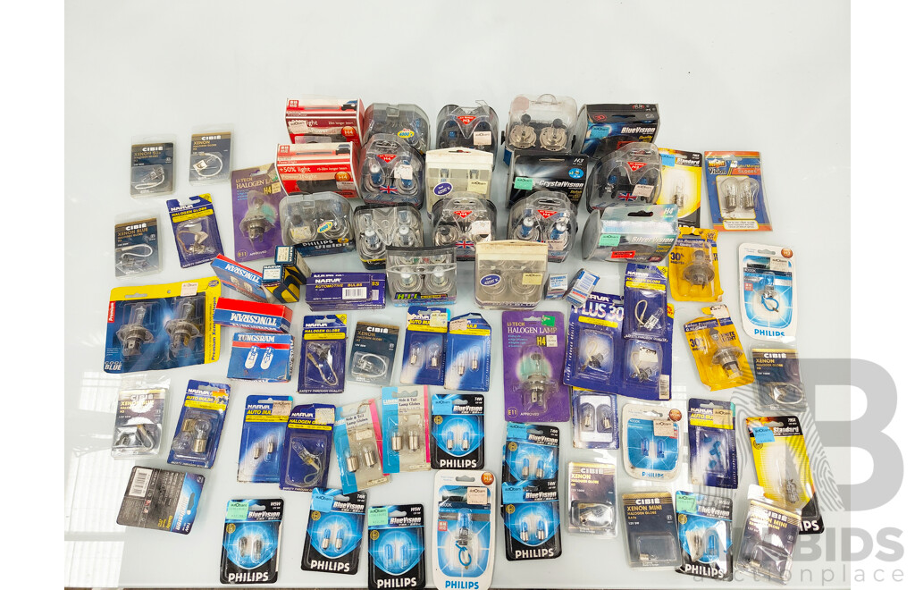 Various Brands Assorted Car Lighting Equipment Halogen Globes , Headlight Bulbs , Lamps