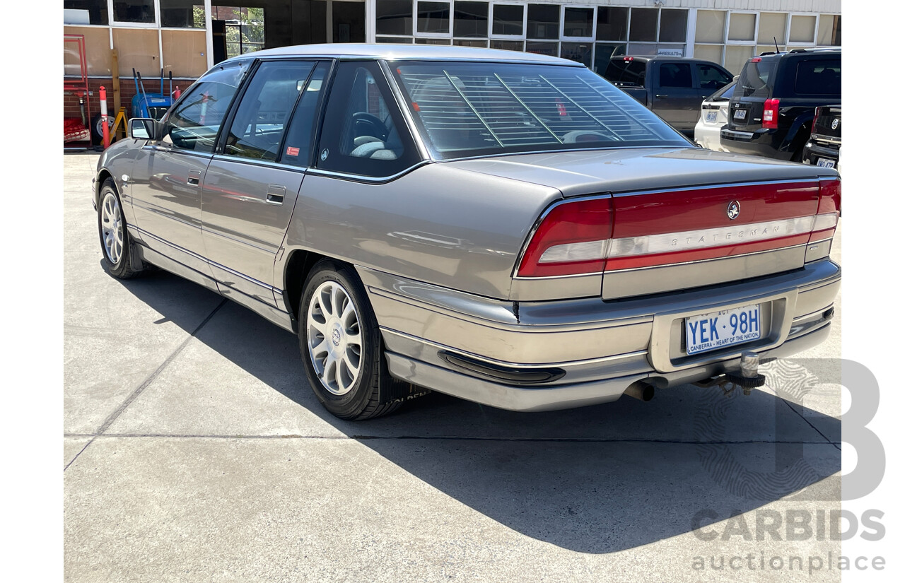 11/1998 Holden Statesman V6 VSIII 4d Sedan Gold 3.8L