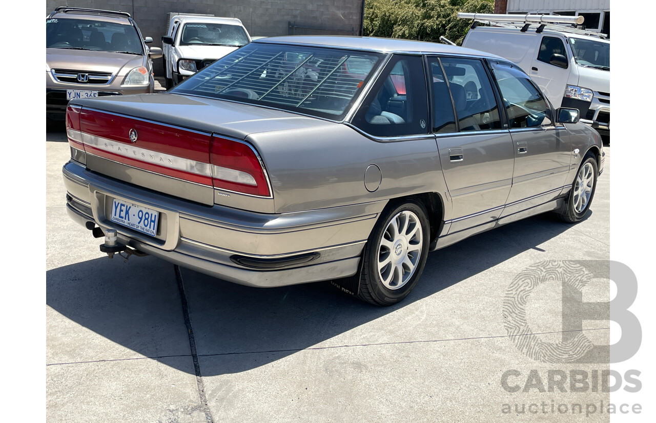 11/1998 Holden Statesman V6 VSIII 4d Sedan Gold 3.8L