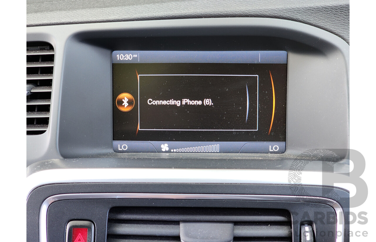 11/2011 Volvo V60 T4 F MY12 4d Wagon Black 1.6L Turbo