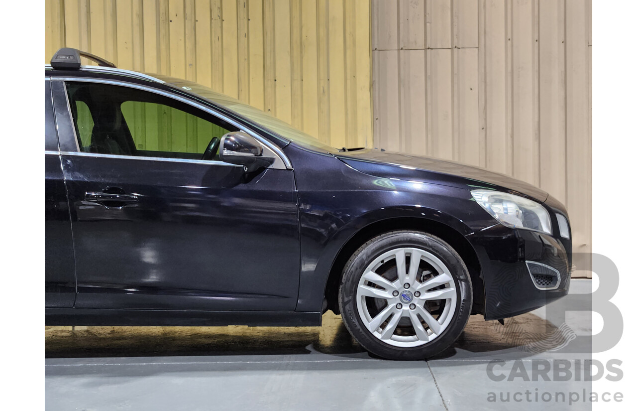 11/2011 Volvo V60 T4 F MY12 4d Wagon Black 1.6L Turbo