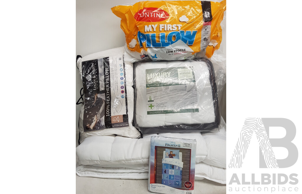 Quilt, Pillows, Mattress Topper, and Duvet Cover Set - Lot of 5 - Total ORP $192.84